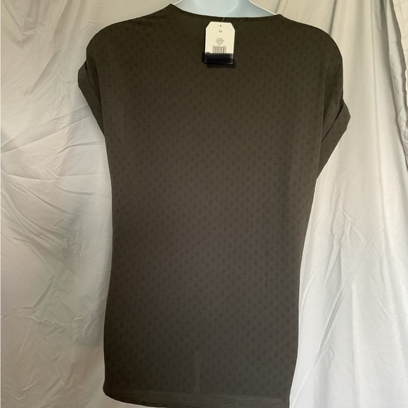 Wonderly Plus Size Blouse.  Charcoal Gray. Size 4x.  Cuffed sleeves. - Picture 3 of 3